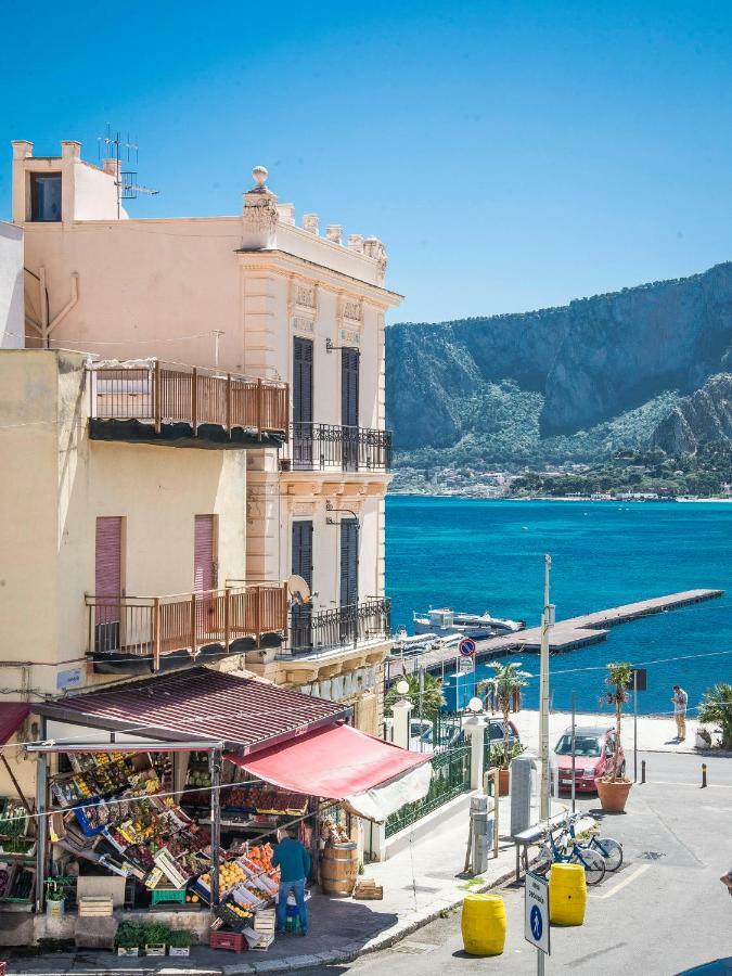 Casetta Vista Mare In Piazza A Mondello Палермо Экстерьер фото