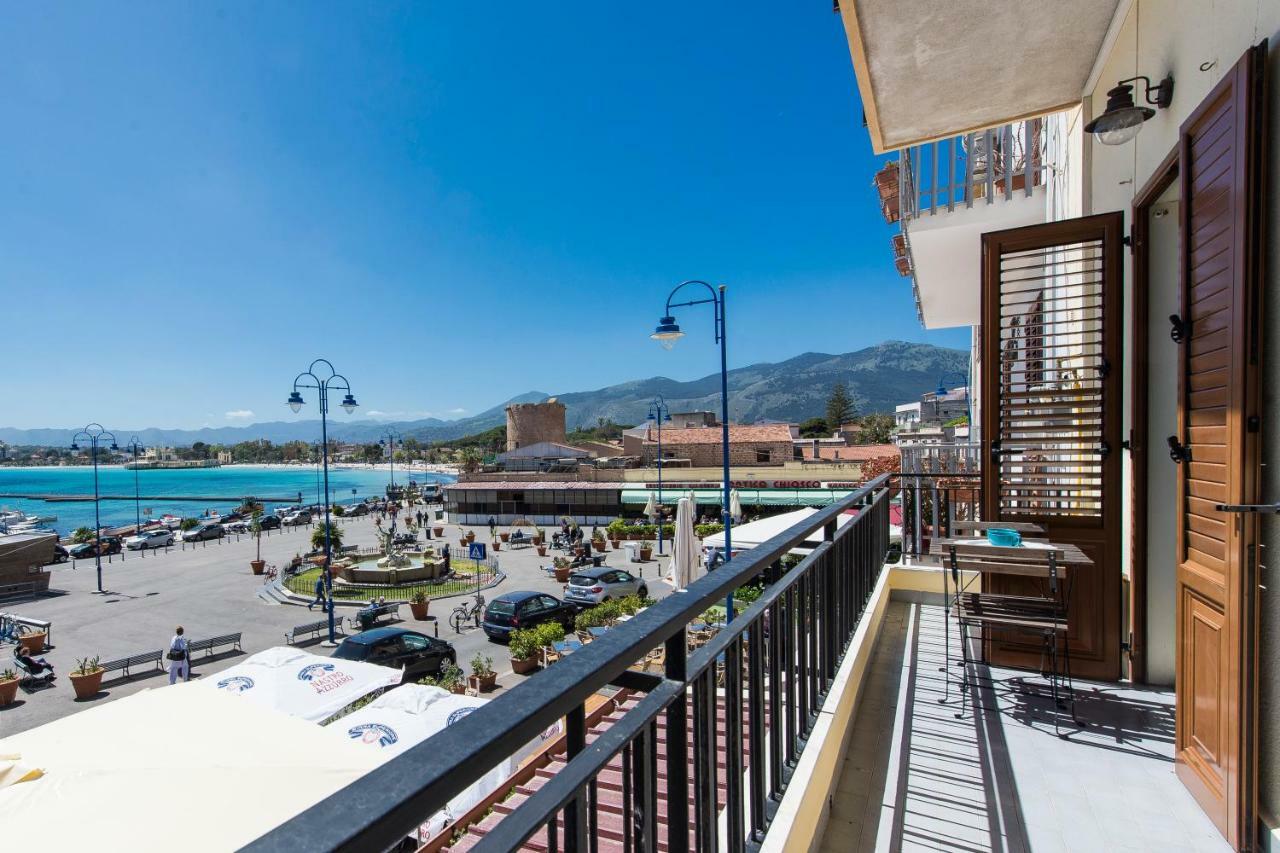 Casetta Vista Mare In Piazza A Mondello Палермо Экстерьер фото