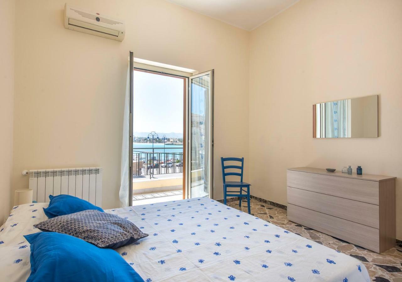 Casetta Vista Mare In Piazza A Mondello Палермо Экстерьер фото