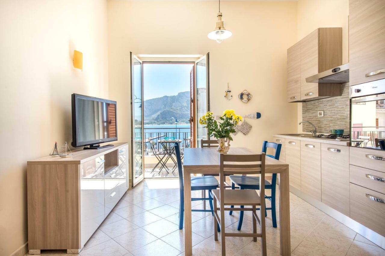Casetta Vista Mare In Piazza A Mondello Палермо Экстерьер фото