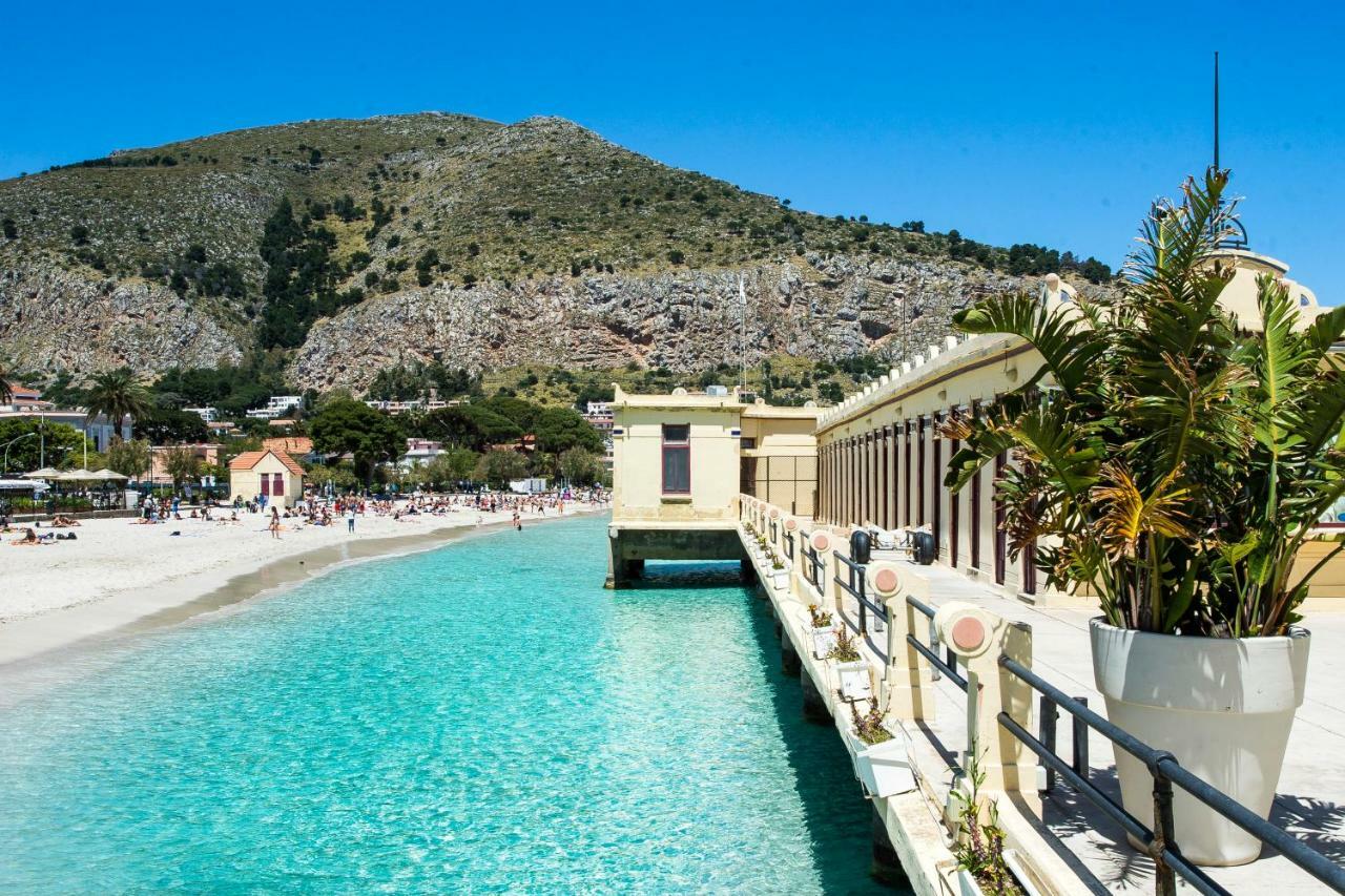 Casetta Vista Mare In Piazza A Mondello Палермо Экстерьер фото